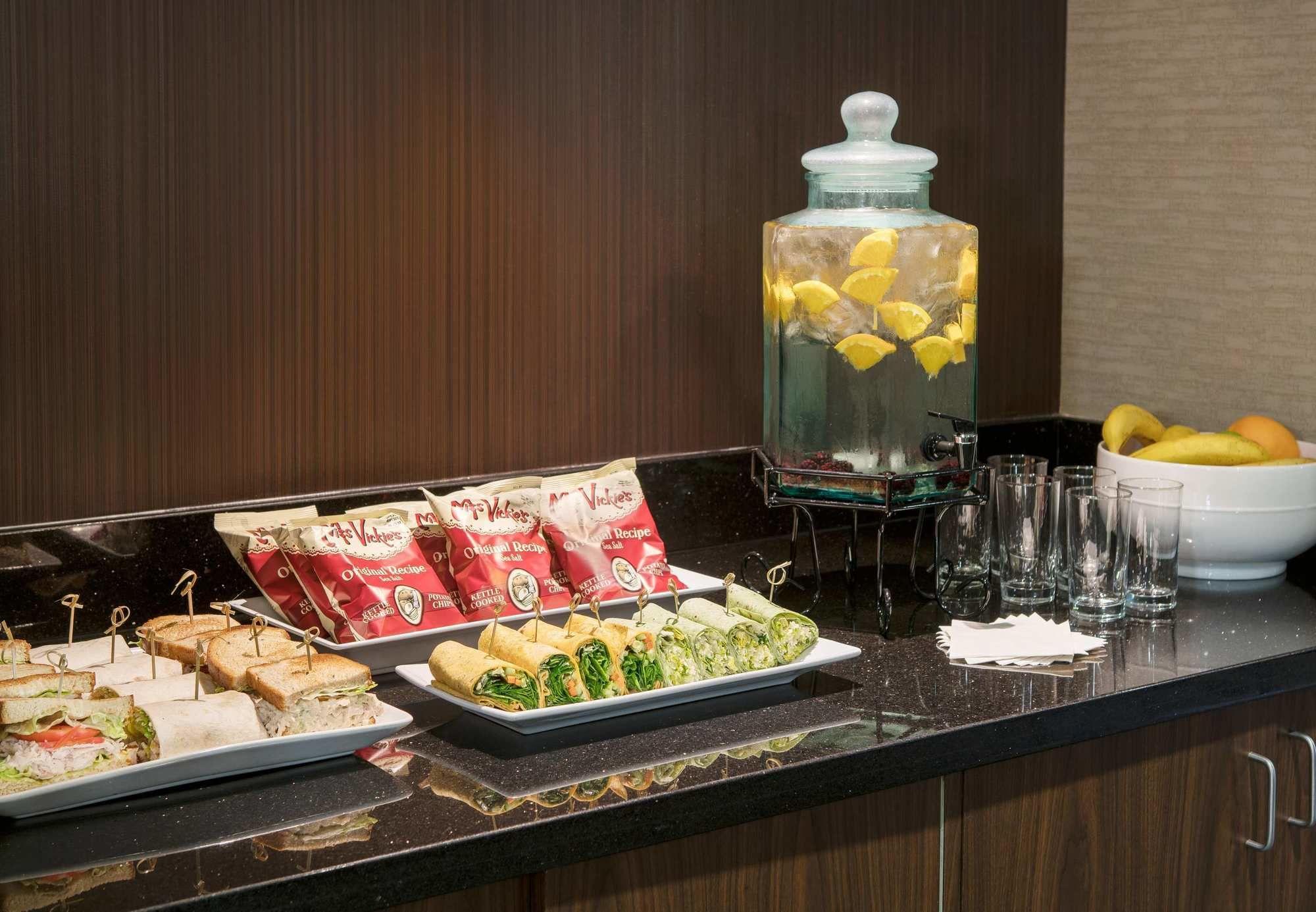 Courtyard By Marriott San Diego Sorrento Valley Экстерьер фото