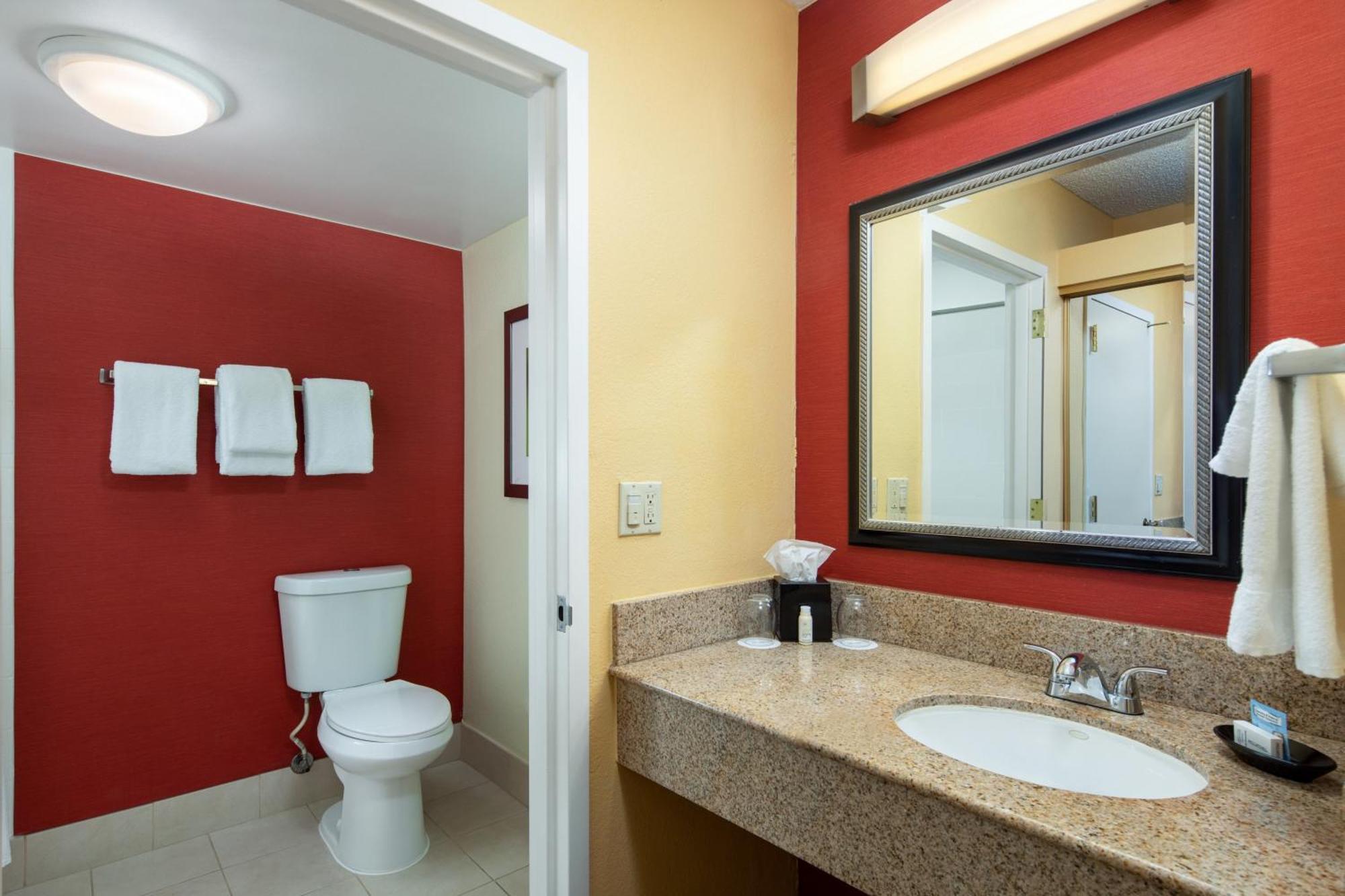 Courtyard By Marriott San Diego Sorrento Valley Экстерьер фото